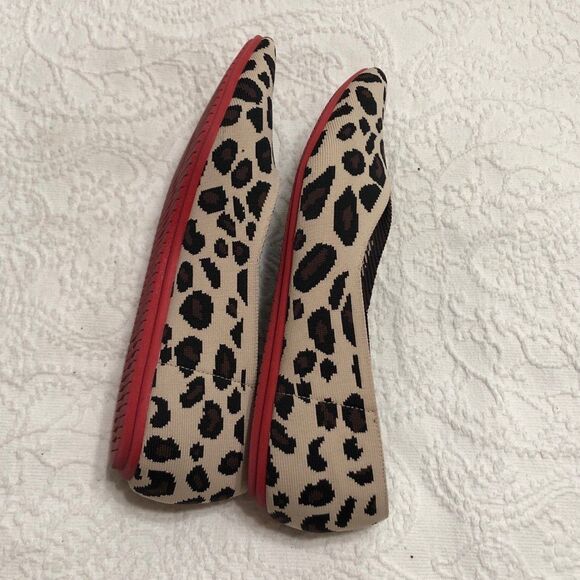 Kelly & Katie Flats Size 10M Closed Pointed Toe Leopard Print Red Bottoms - Picture 5 of 8